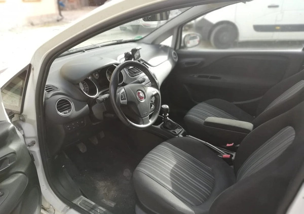 Fiat Punto cena 14600 przebieg: 163000, rok produkcji 2011 z Wrocław małe 106